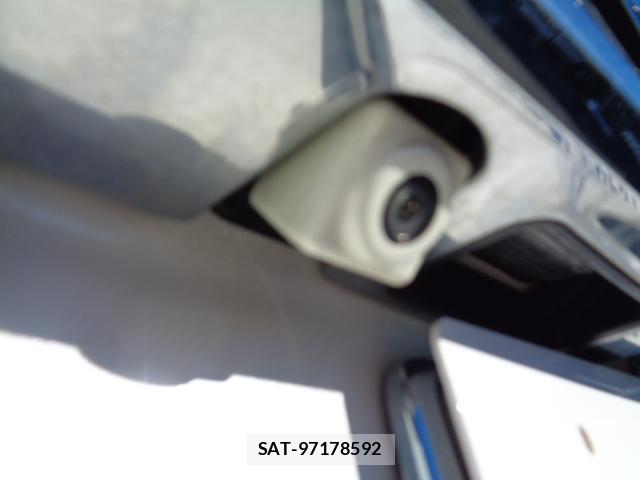 Toyota VOXY 2017-09 7817078-15