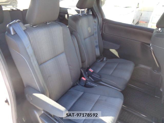 Toyota VOXY 2017-09 7817078-9