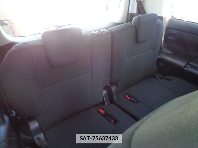 Toyota VOXY 2015-06 7817079-19