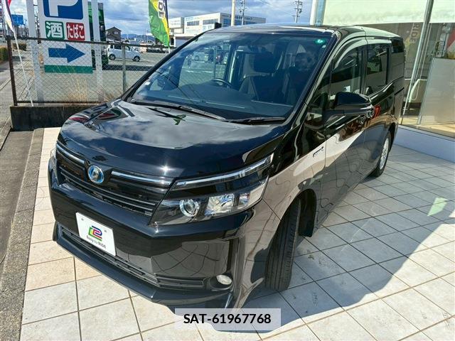 Toyota VOXY 2015-11 7817452-2