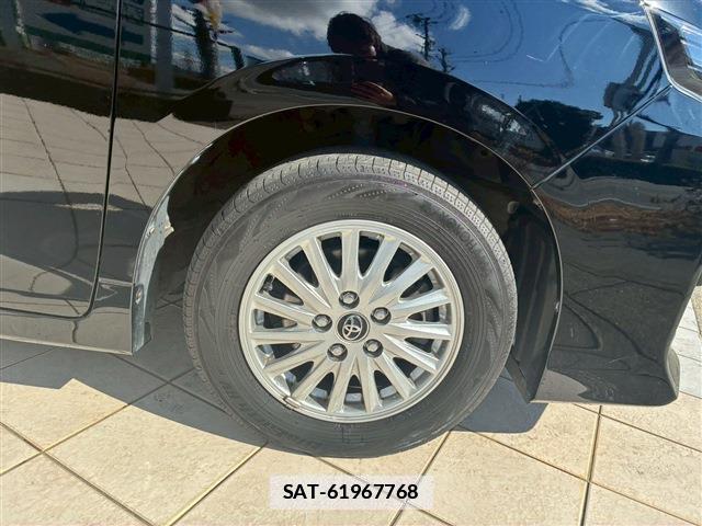 Toyota VOXY 2015-11 7817452-6