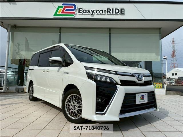 Toyota VOXY 2017-10 7817455-0