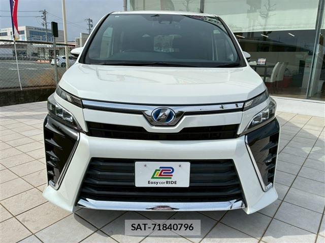 Toyota VOXY 2017-10 7817455-2