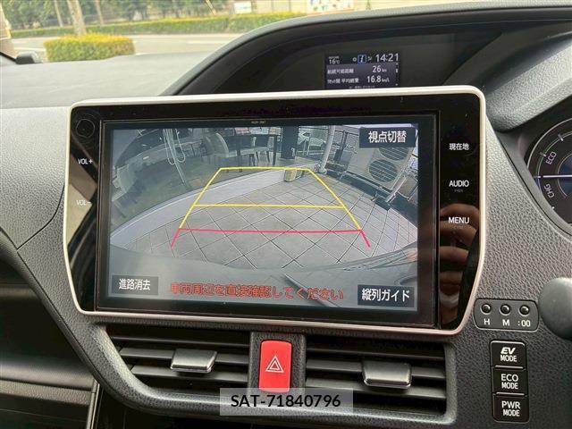 Toyota VOXY 2017-10 7817455-8