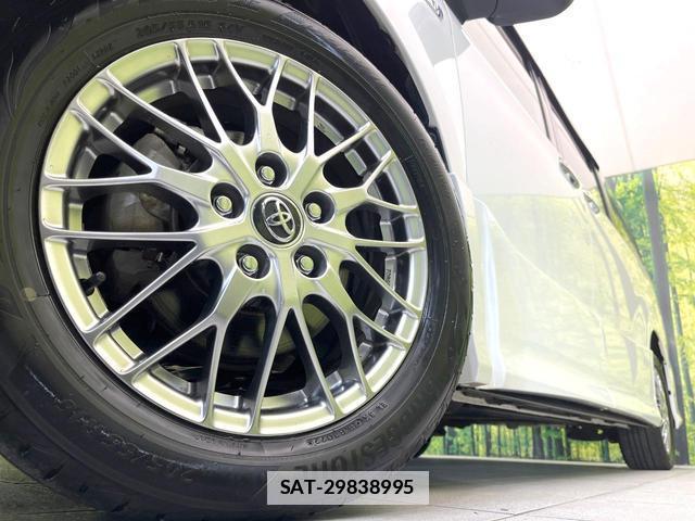 Toyota VOXY 2018-03 7818085-13
