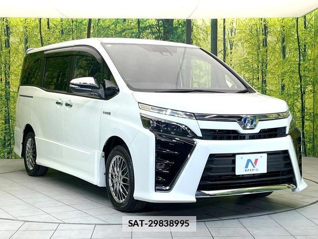 Toyota VOXY 2018-03 7818085-16
