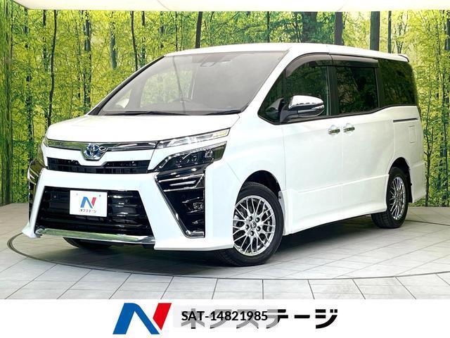 Toyota VOXY 2021-06 7818088-0