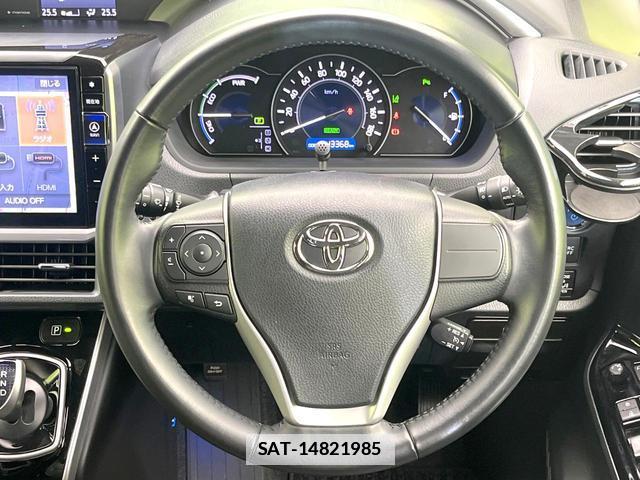 Toyota VOXY 2021-06 7818088-11