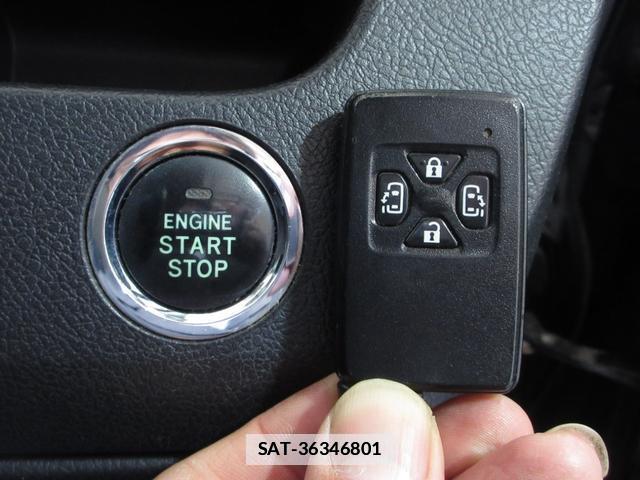 Toyota VOXY 2010-11 7818115-2