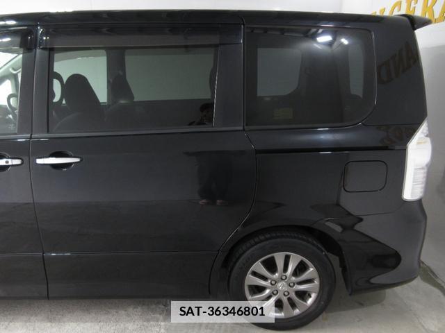 Toyota VOXY 2010-11 7818115-5