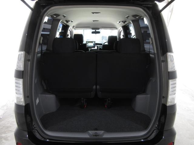 Toyota VOXY 2006-05 7818116-14