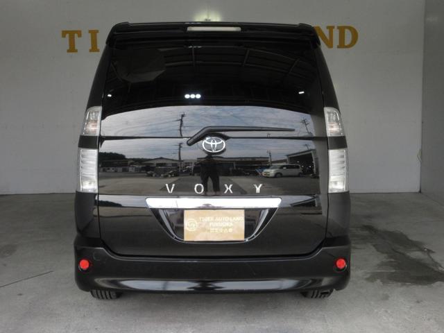 Toyota VOXY 2006-05 7818116-7