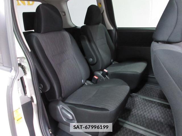 Toyota VOXY 2010-07 7818129-12