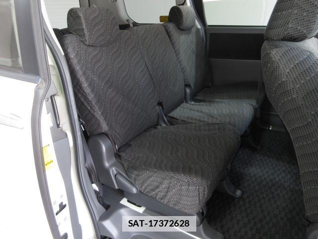 Toyota VOXY 2009-05 7818138-12