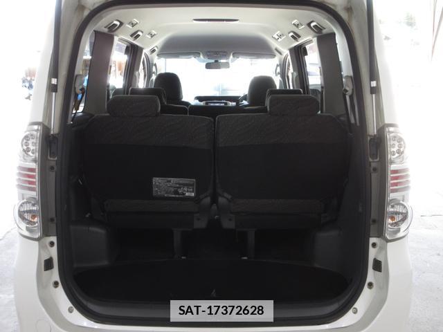 Toyota VOXY 2009-05 7818138-14