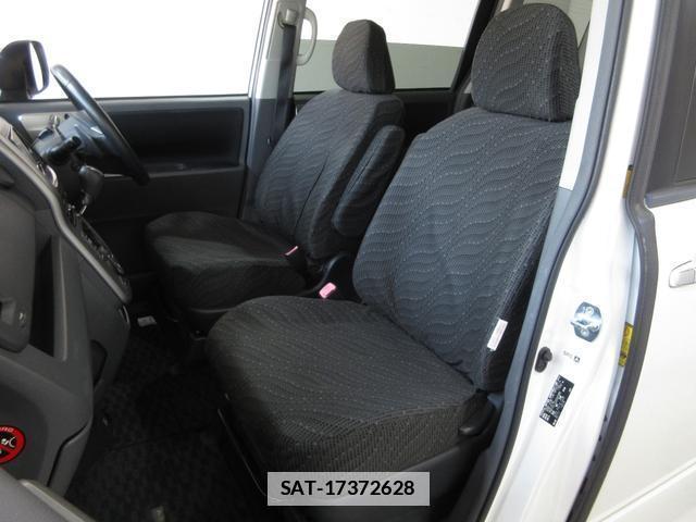 Toyota VOXY 2009-05 7818138-15