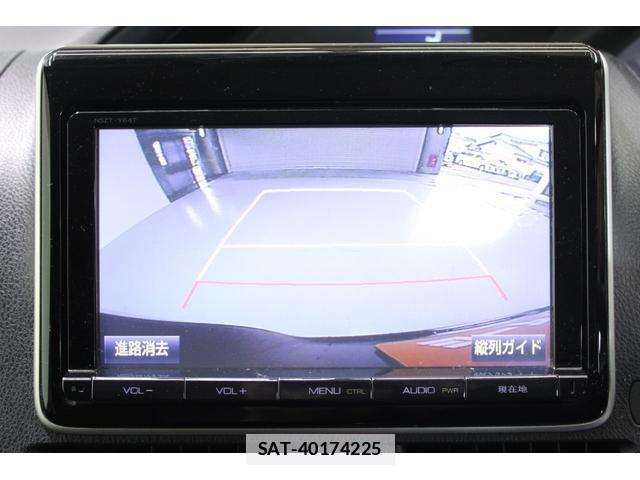 Toyota VOXY 2014-10 7818182-3