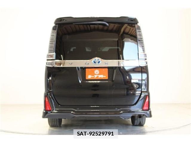 Toyota VOXY 2020-11 7818202-10