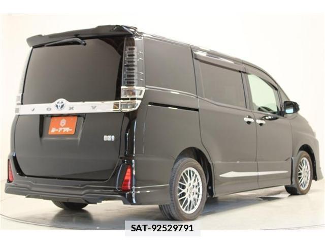 Toyota VOXY 2020-11 7818202-11
