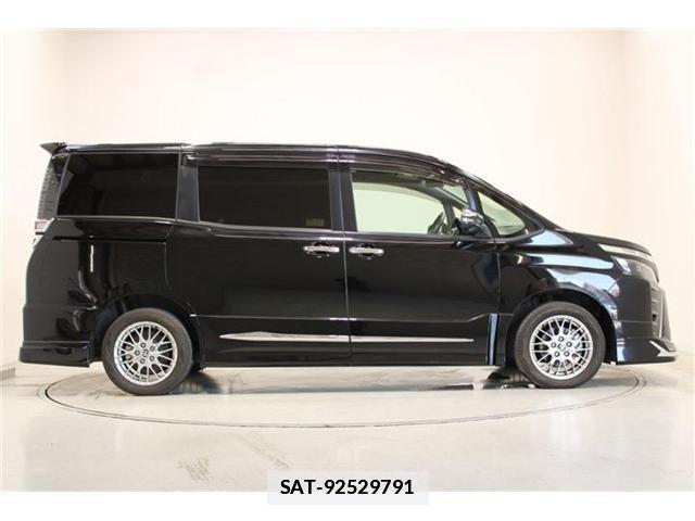Toyota VOXY 2020-11 7818202-12
