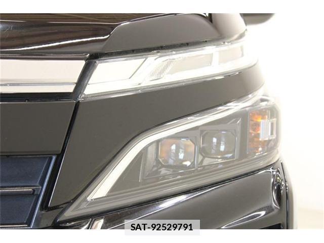 Toyota VOXY 2020-11 7818202-14