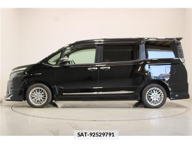 Toyota VOXY 2020-11 7818202-8