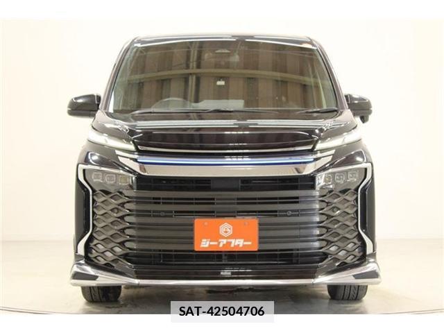 Toyota VOXY 2022-04 7818211-6
