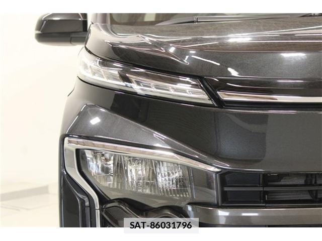 Toyota VOXY 2023-02 7818232-16