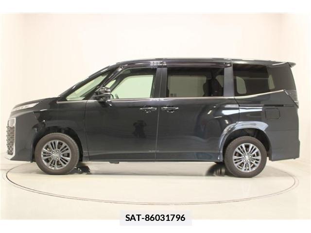 Toyota VOXY 2023-02 7818232-8