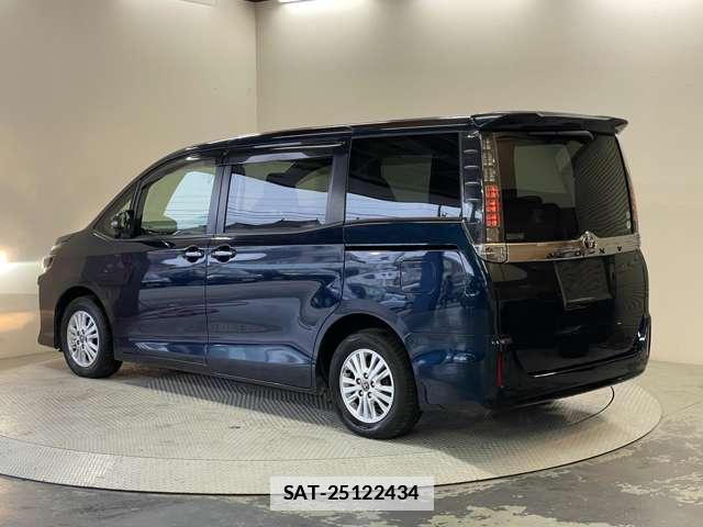 Toyota VOXY 2014-05 7818326-14