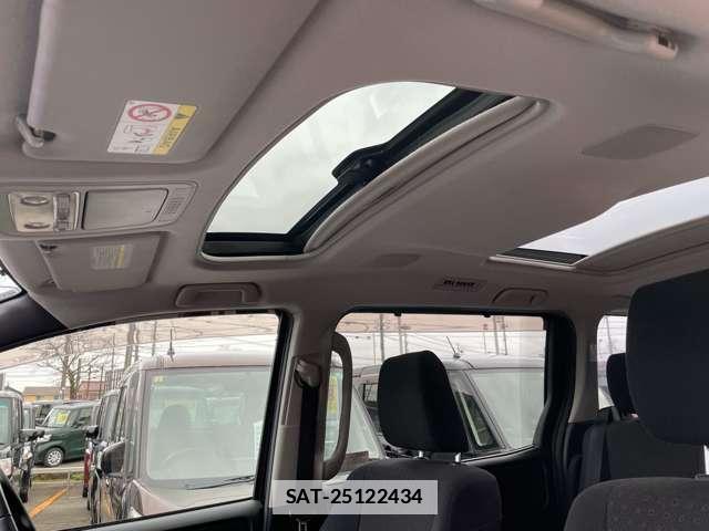 Toyota VOXY 2014-05 7818326-6