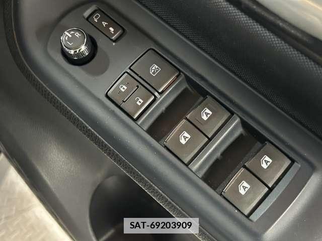Toyota VOXY 2016-10 7818354-12