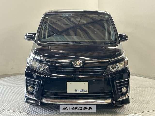 Toyota VOXY 2016-10 7818354-19