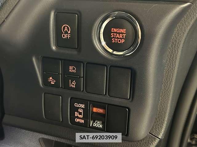 Toyota VOXY 2016-10 7818354-4