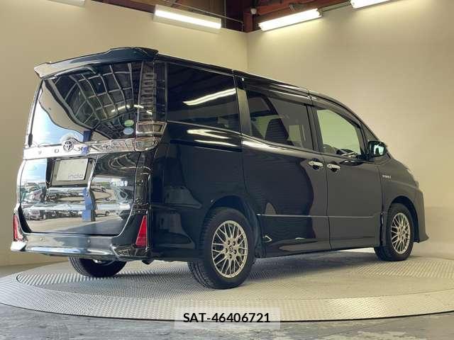 Toyota VOXY 2020-11 7818393-10