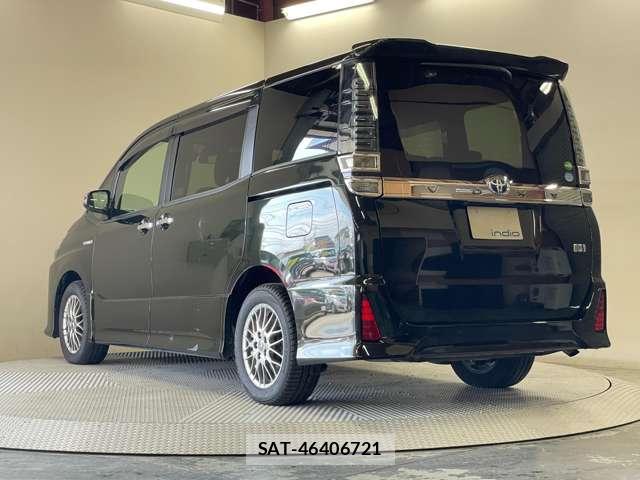Toyota VOXY 2020-11 7818393-11