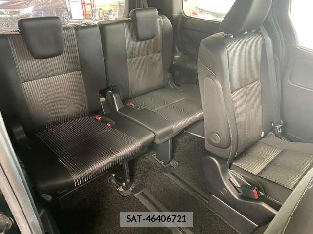 Toyota VOXY 2020-11 7818393-16