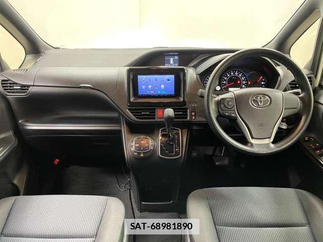 Toyota VOXY 2019-03 7818394-1