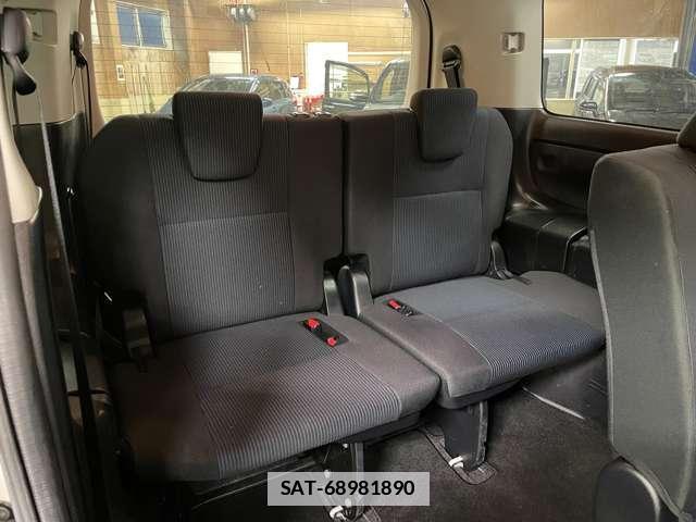 Toyota VOXY 2019-03 7818394-10