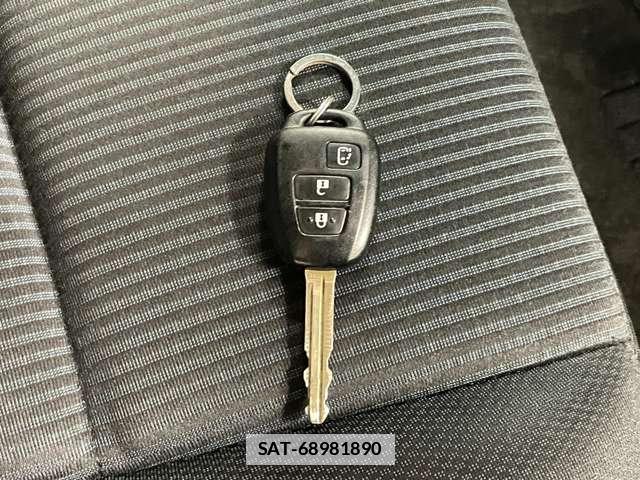 Toyota VOXY 2019-03 7818394-6