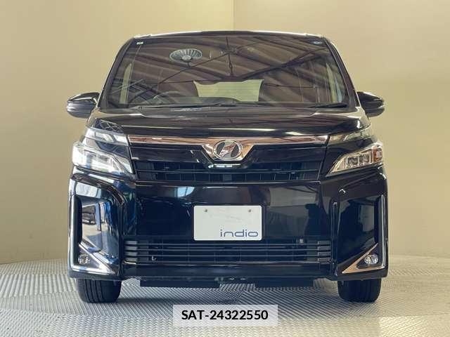 Toyota VOXY 2018-03 7818406-10
