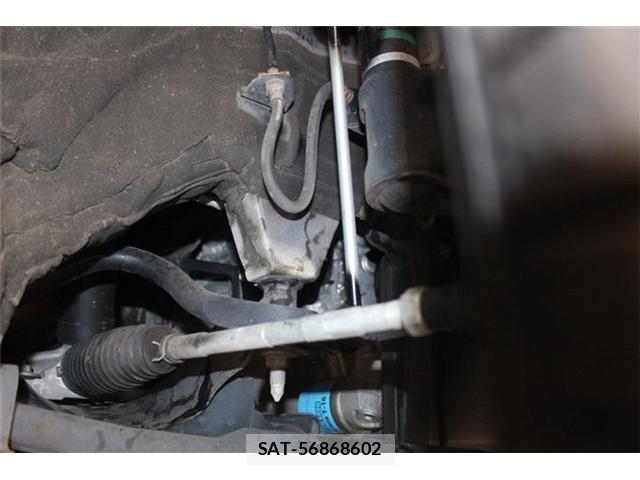 Toyota VOXY 2018-04 7818459-17
