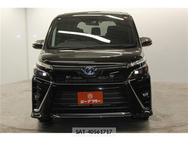 Toyota VOXY 2018-10 7818462-1