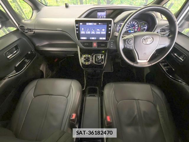 Toyota VOXY 2019-01 7818549-1