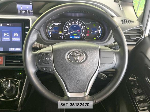 Toyota VOXY 2019-01 7818549-11