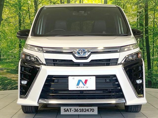 Toyota VOXY 2019-01 7818549-14