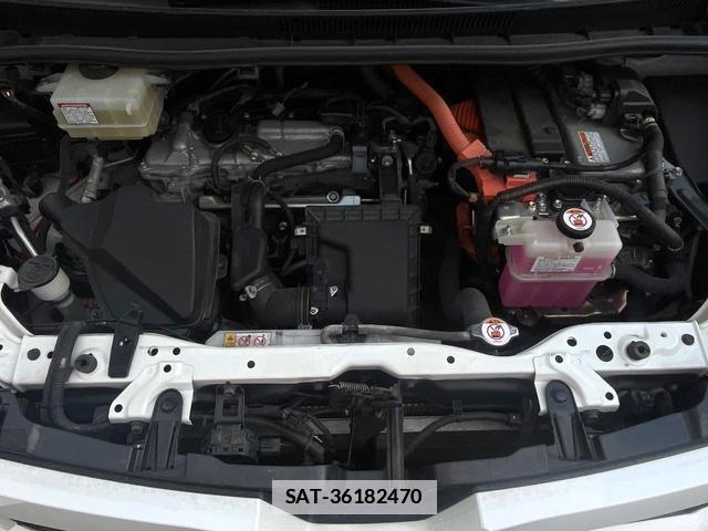 Toyota VOXY 2019-01 7818549-18