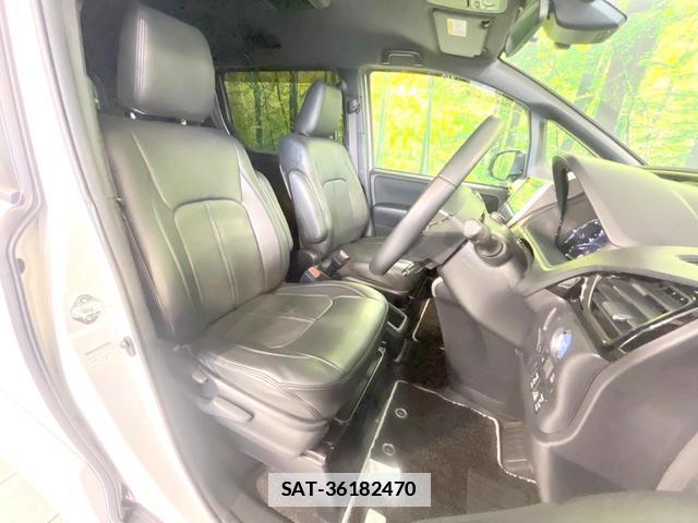 Toyota VOXY 2019-01 7818549-7