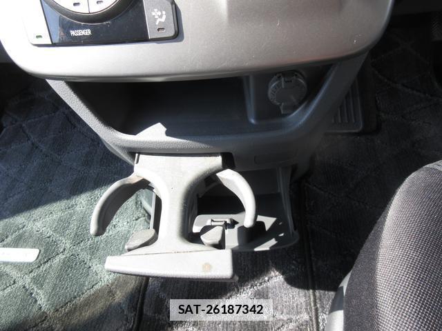 Toyota VOXY 2007-08 7818857-14
