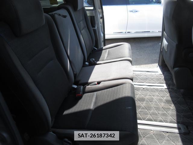 Toyota VOXY 2007-08 7818857-16